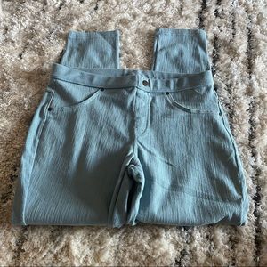 HUE pull on jeans